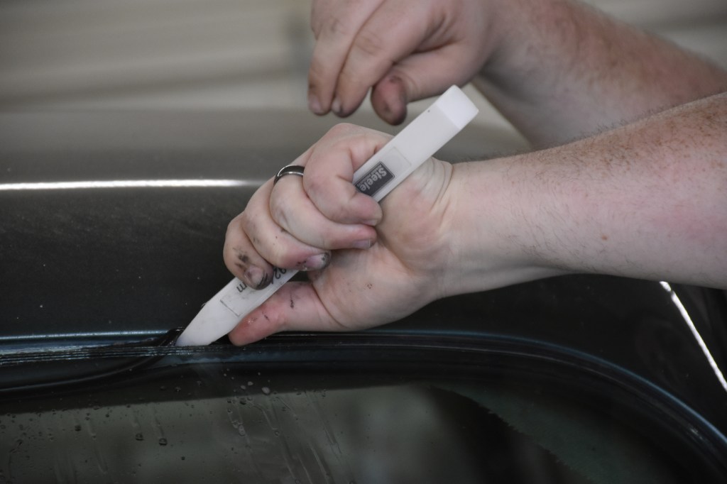 Seating the glass inside the gasket